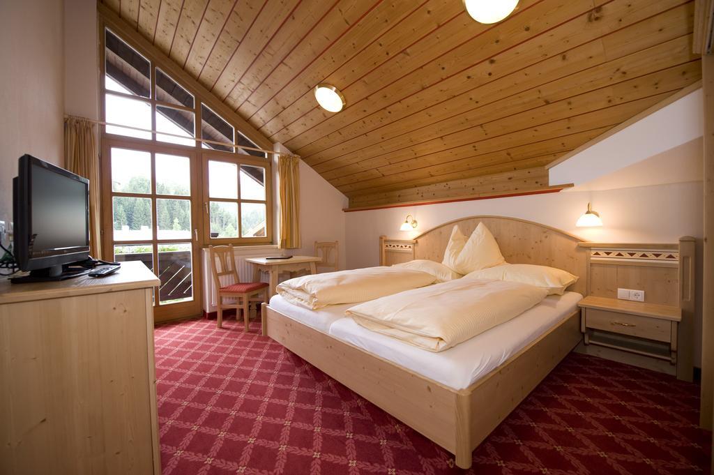 Hotel Bischofsmuetze فيلزموس الغرفة الصورة